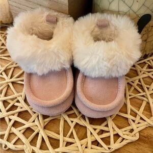 BearPaw Soft Pink Baby Boots With Fur